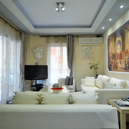 Petit Palais 2 Apartment *