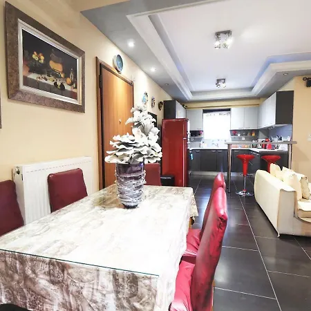 Petit Palais 2 Apartment *