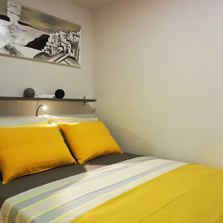 Petit Palais 2 Apartment *